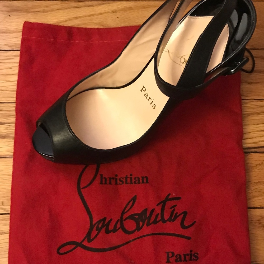 Christian Louboutin 👠